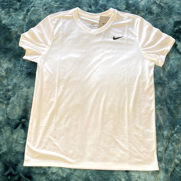 Nike Dri Fit T-Shirt - Picture 2 of 3